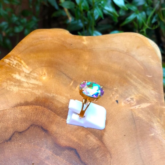 Aurora Borealis + Gold Oval Crystal Ring - Picture 8 of 16